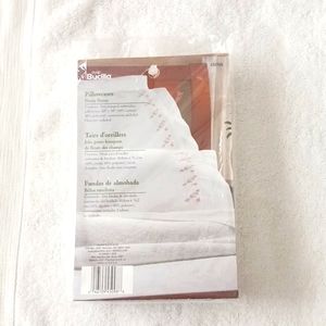 Bucilla  Pretty Posies Stamped Pillowcases